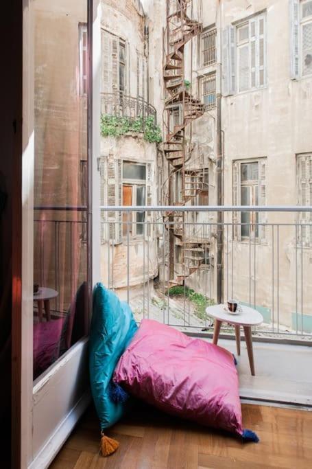 Downtown Cute Apt In The Heart Of Plaka Atene Esterno foto