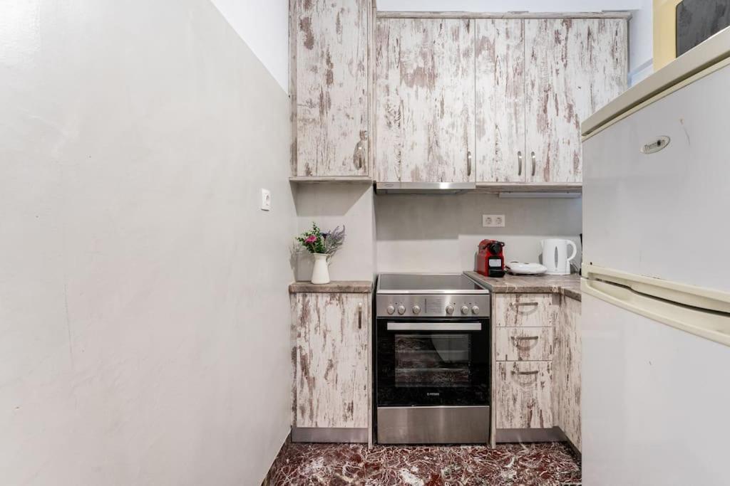 Downtown Cute Apt In The Heart Of Plaka Atene Esterno foto