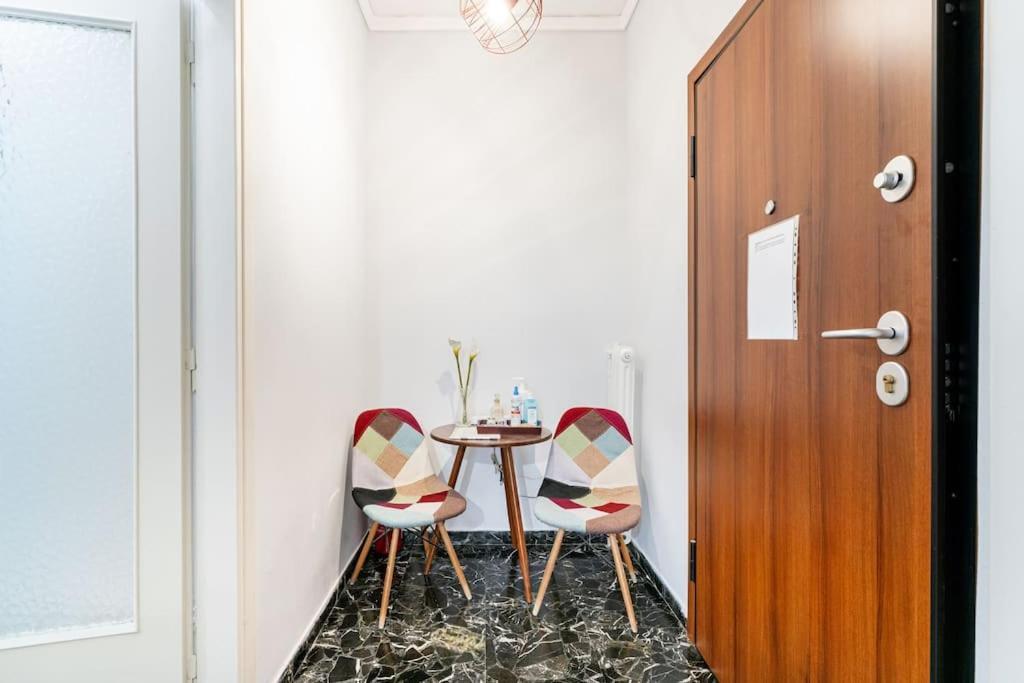 Downtown Cute Apt In The Heart Of Plaka Atene Esterno foto