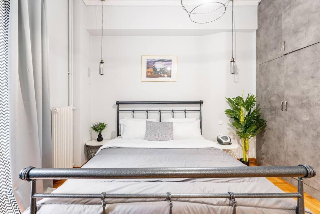 Downtown Cute Apt In The Heart Of Plaka Atene Esterno foto